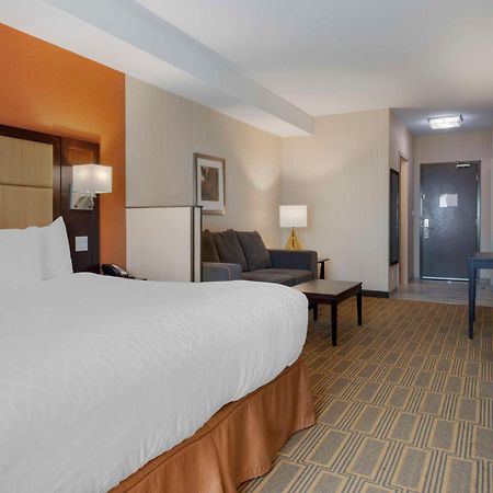 Best Western Plus Chateau Fort St. John Exterior foto