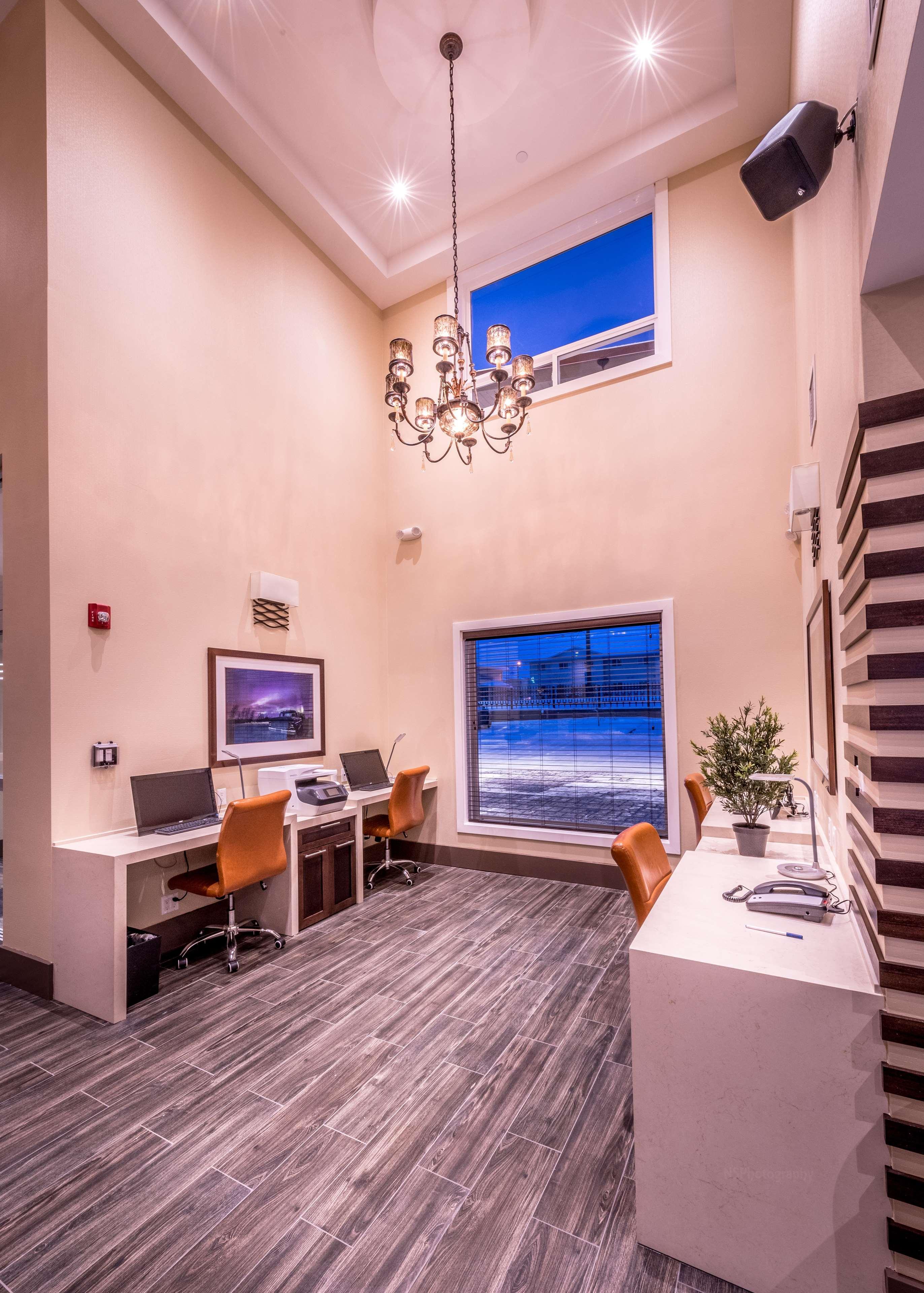Best Western Plus Chateau Fort St. John Exterior foto