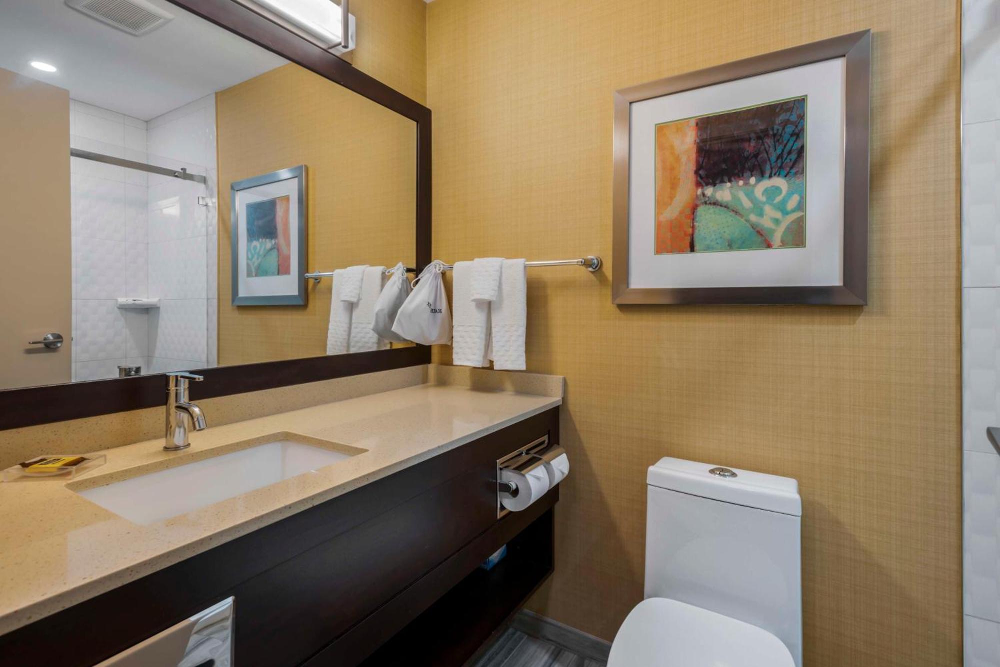 Best Western Plus Chateau Fort St. John Exterior foto