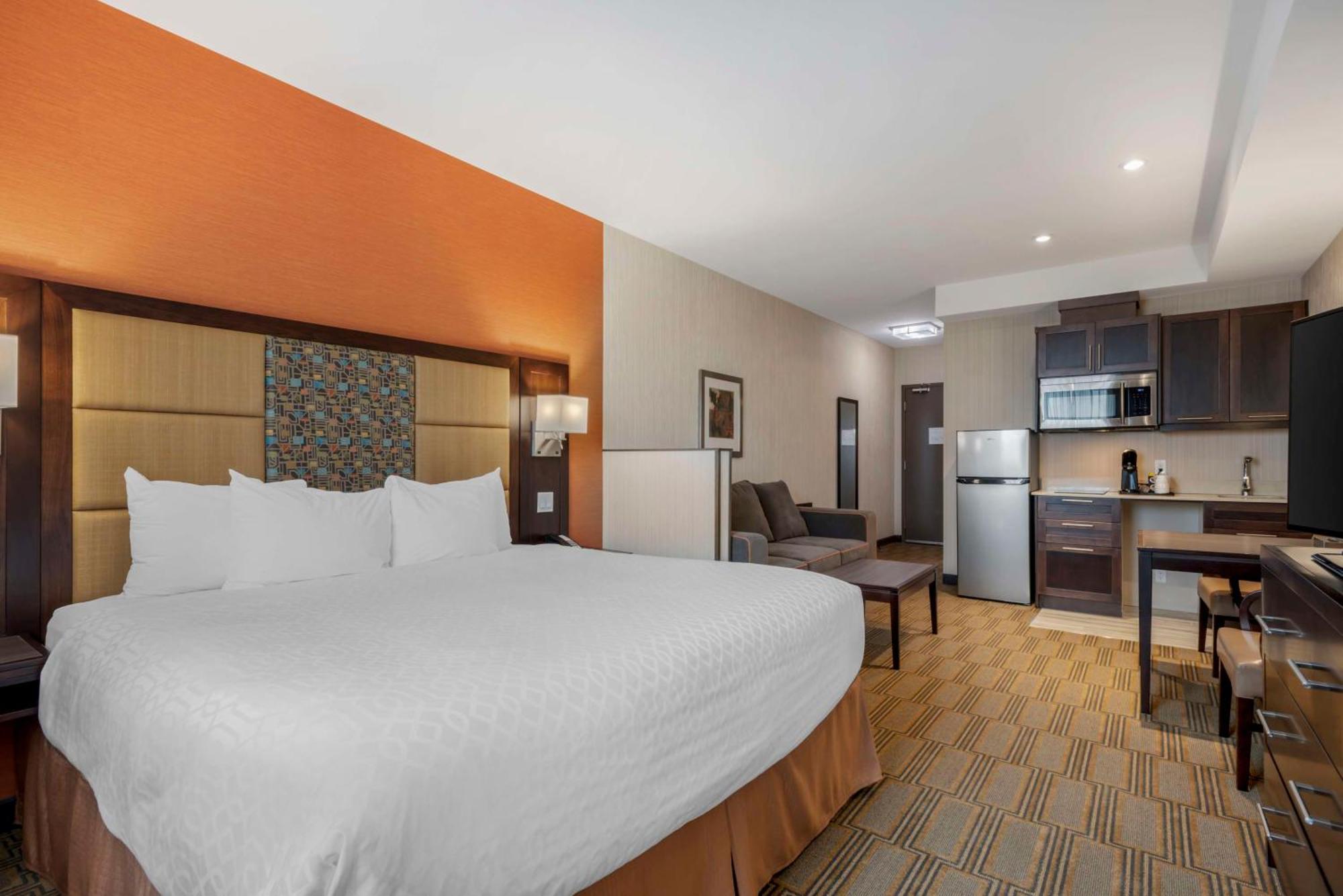 Best Western Plus Chateau Fort St. John Exterior foto