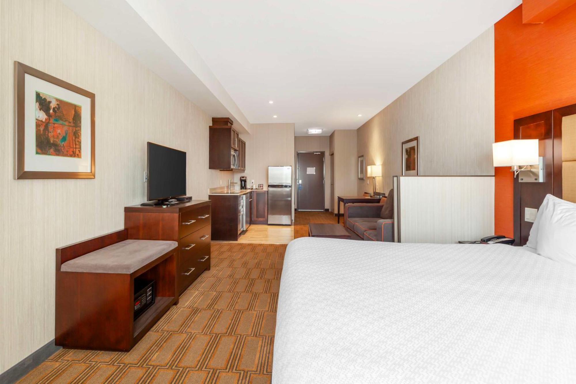 Best Western Plus Chateau Fort St. John Exterior foto