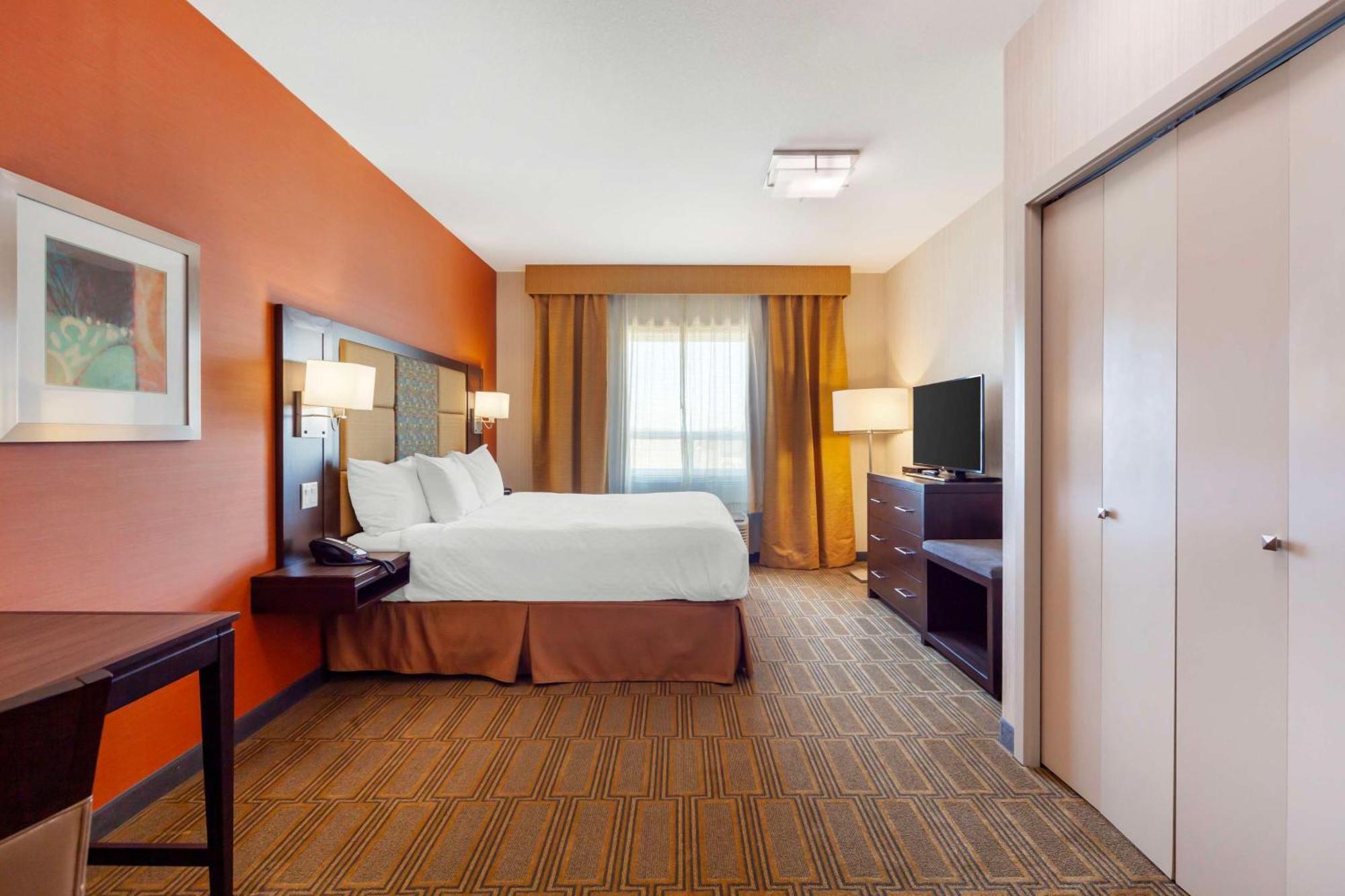 Best Western Plus Chateau Fort St. John Exterior foto