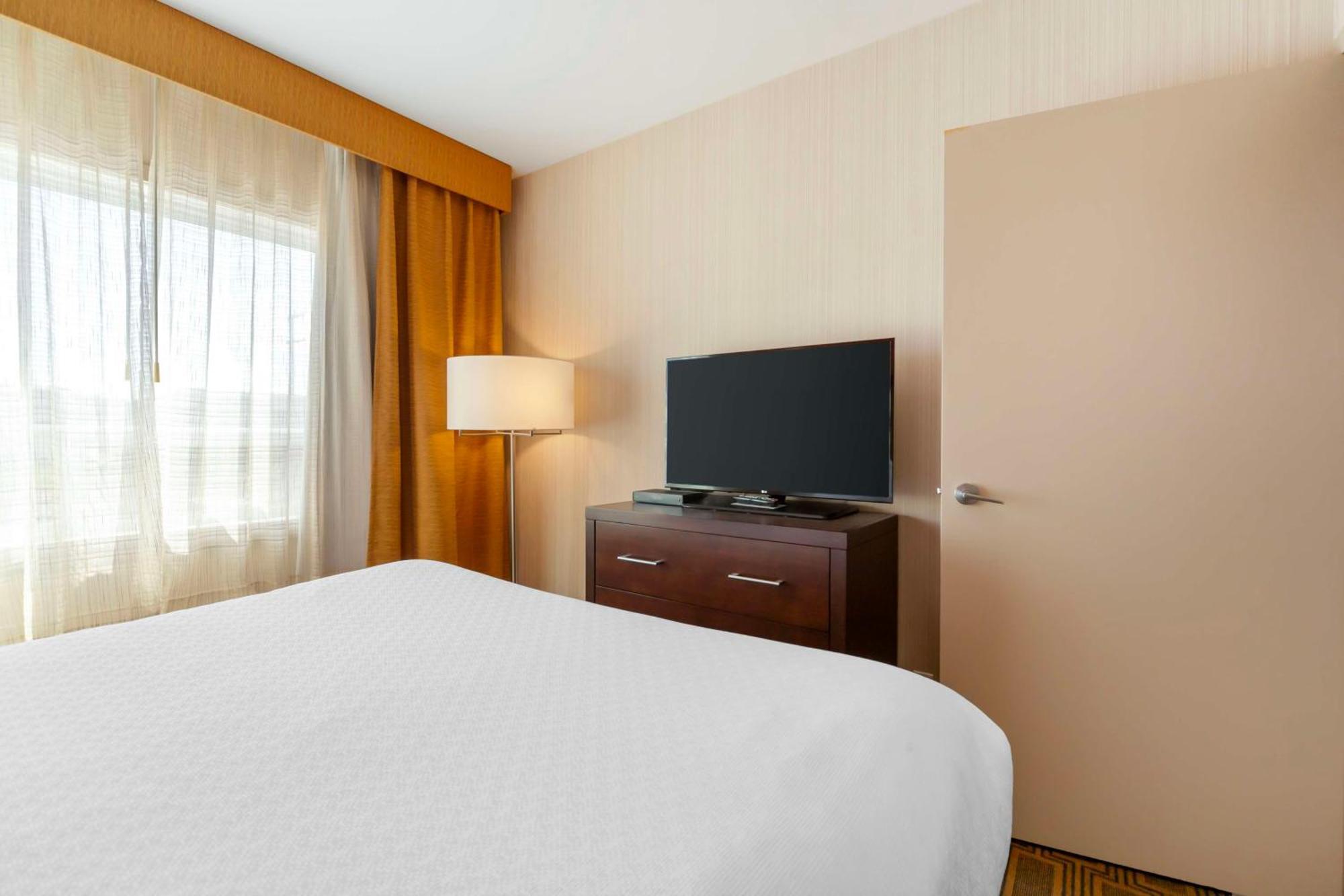 Best Western Plus Chateau Fort St. John Exterior foto